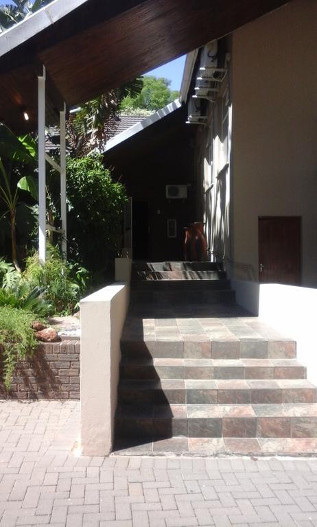 Rustenburg Guesthouse Bagian luar foto