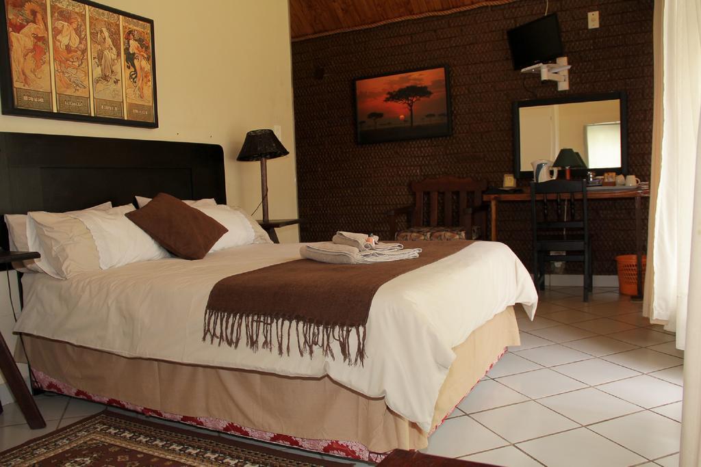 Rustenburg Guesthouse Bagian luar foto