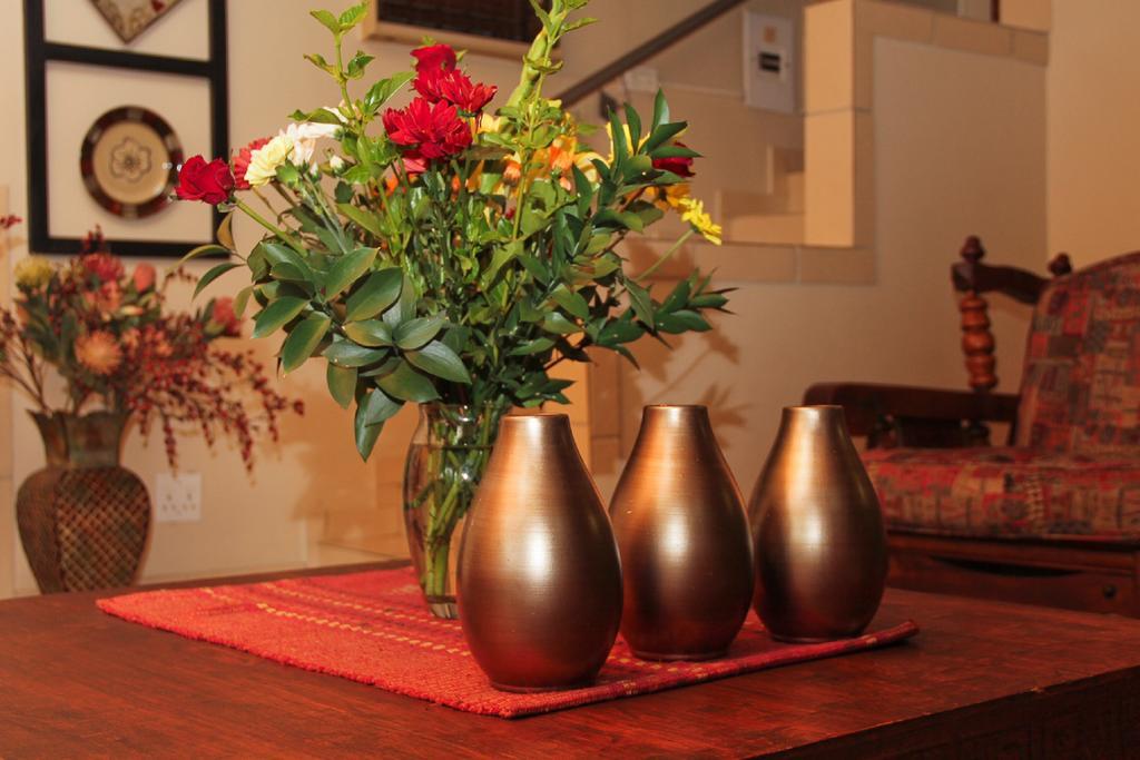 Rustenburg Guesthouse Bagian luar foto